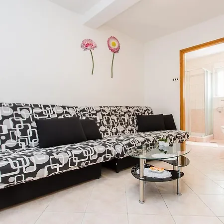 Zic Apartment